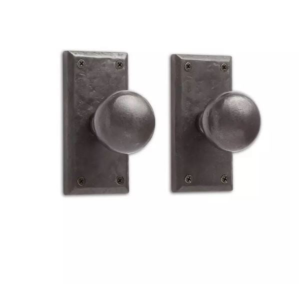 Ensemble de boutons rectangulaires en bronze massif Marwick en bronze foncé - Intimité, passage et mannequin avec ressort par Signature Hardware