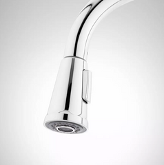 Nouveau robinet de cuisine à retrait monotrou Greyfield en chrome par Signature Hardware