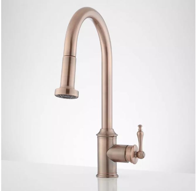 Nouveau robinet de cuisine à tirette Southgate en cuivre antique par Signature Hardware