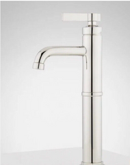 Nouveau robinet de lavabo à poignée unique Greyfield en nickel poli par Mirabelle