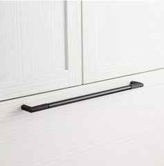 Poignée pour électroménager Lunata en laiton massif noir mat de 24 po par Signature Hardware