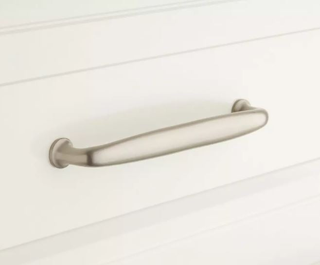 Nouvelle poignée d'armoire en laiton massif Dinan de 6 po en nickel brossé par Signature Hardware