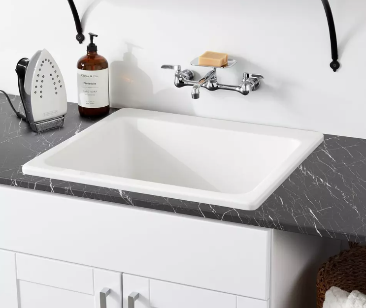 Évier à lessive encastrable en acrylique New Medford blanc par Signature Hardware