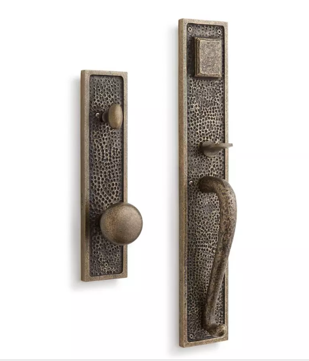 Signature Hardware Ensemble de porte d'entrée Traeger en laiton massif martelé à la main avec bouton SH441533