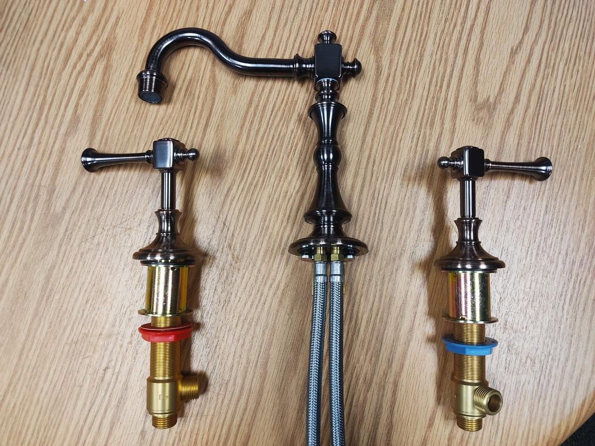 Nouveau robinet de lavabo de salle de bains répandu en bronze huilé vintage à deux poignées à deux leviers de 8 po par Signature Hardware