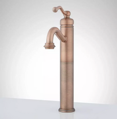 Nouveau robinet de vasque monotrou Leta en bronze huilé avec bonde escamotable par Signature Hardware