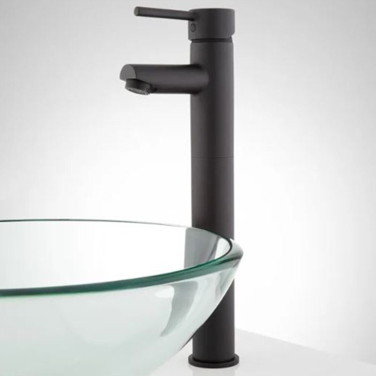 Nouveau trop-plein de robinet de navire monotrou à bec droit Rotunda noir mat par Signature Hardware
