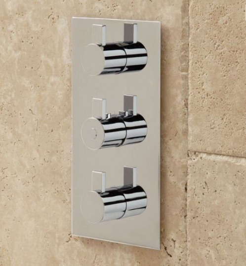 Nouvelle vanne thermostatique contemporaine à 4 voies chromée par Signature Hardware