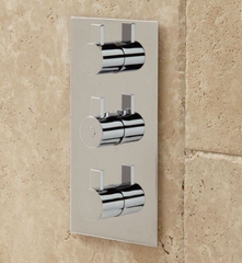 Nouvelle vanne thermostatique contemporaine à 4 voies chromée par Signature Hardware